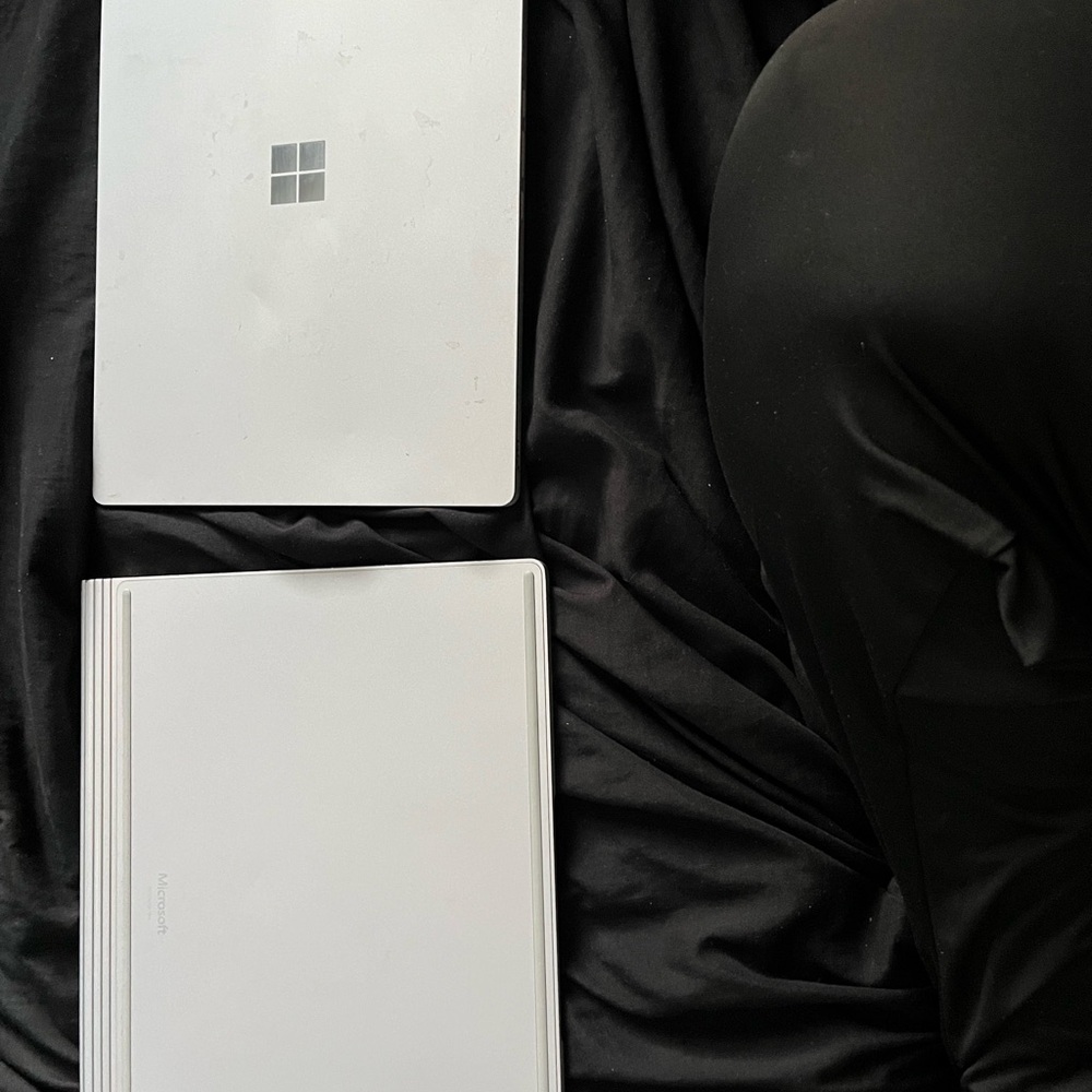 LAPTOP - Picture 4 of 4